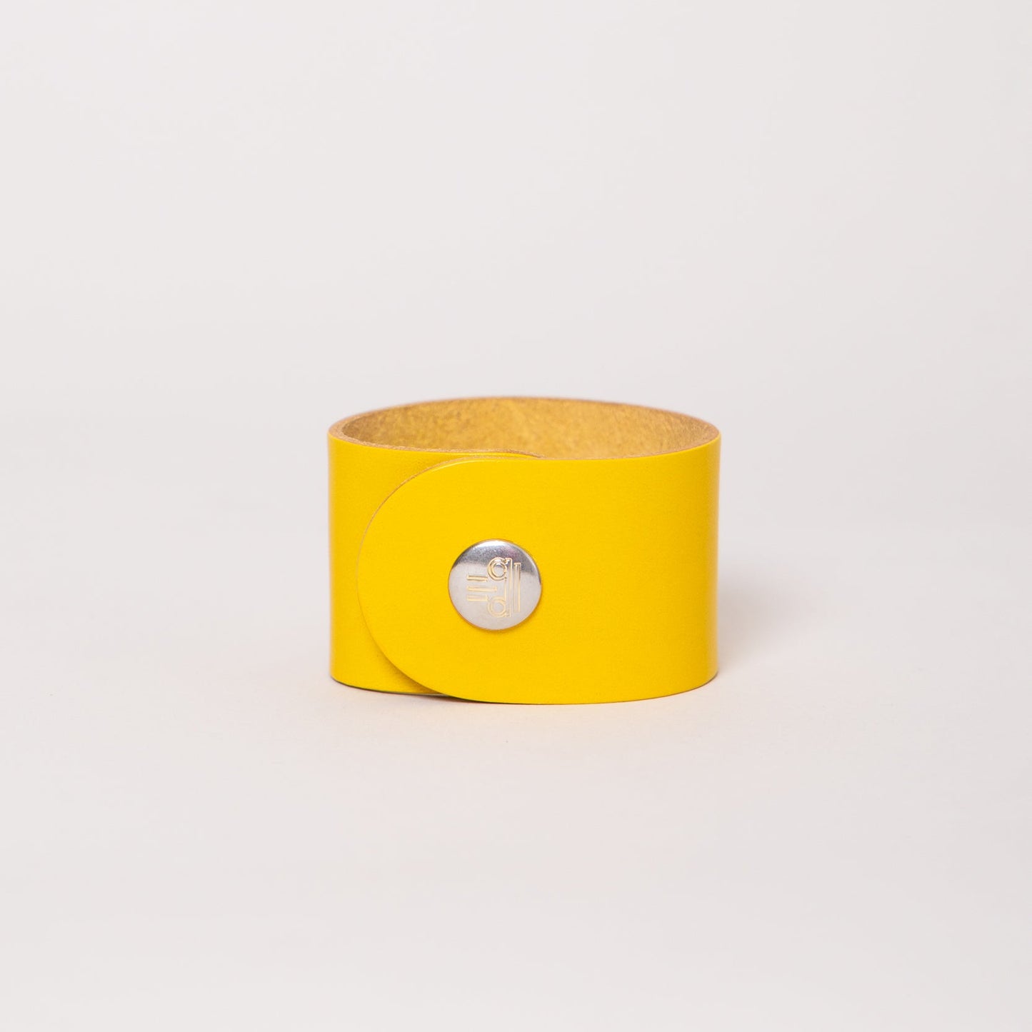 The Urbanite - Size M - Yellow Handles