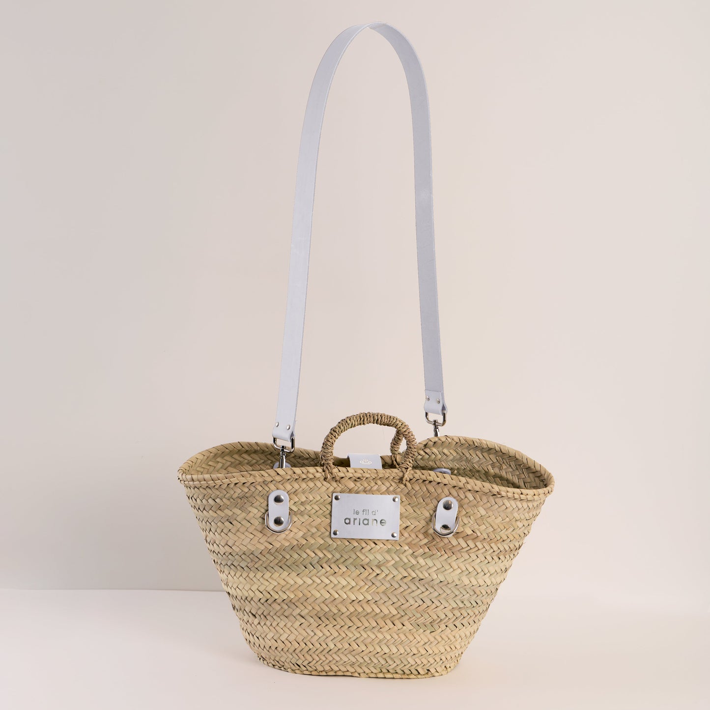 The City Dweller - Size M - White Handles
