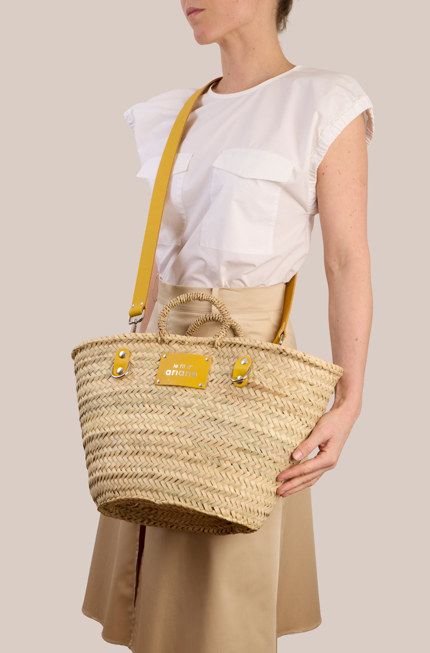 The Urbanite - Size M - Yellow Handles