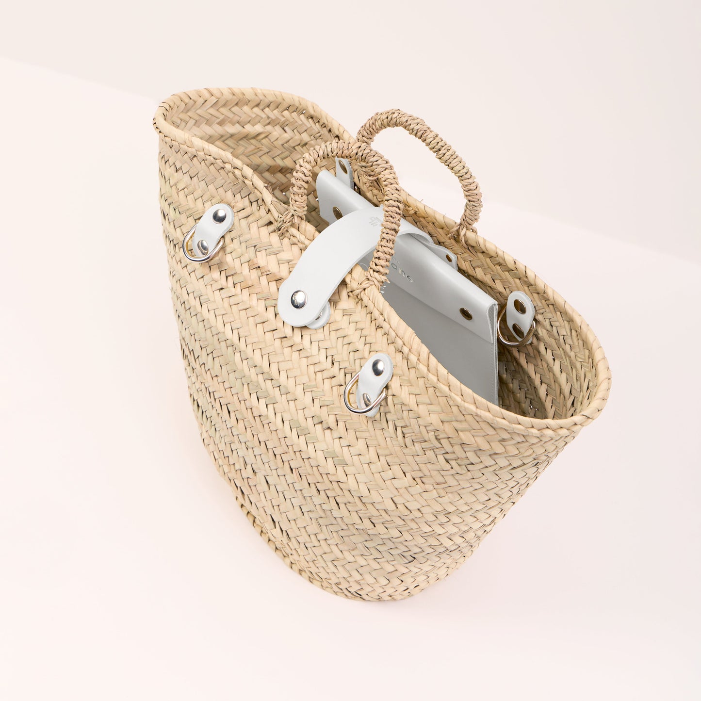 The City Dweller - Size M - White Handles