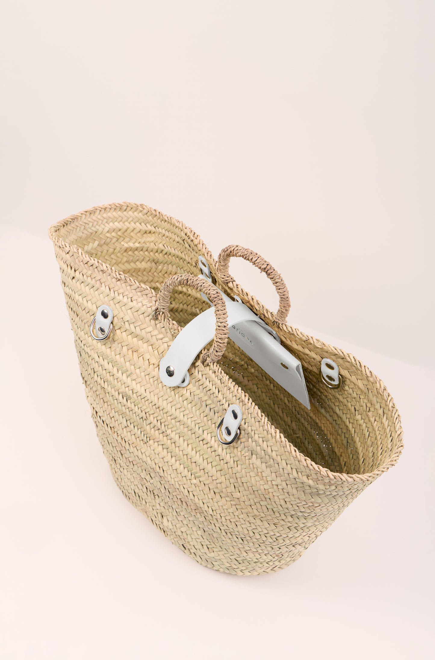 The 48h - Size XL - White Handles